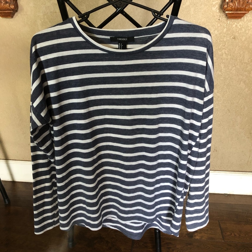 Stripped long sleeve shirt